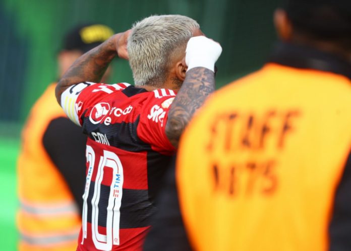 Com gol marcado, Gabigol segue fazendo história pelo Flamengo