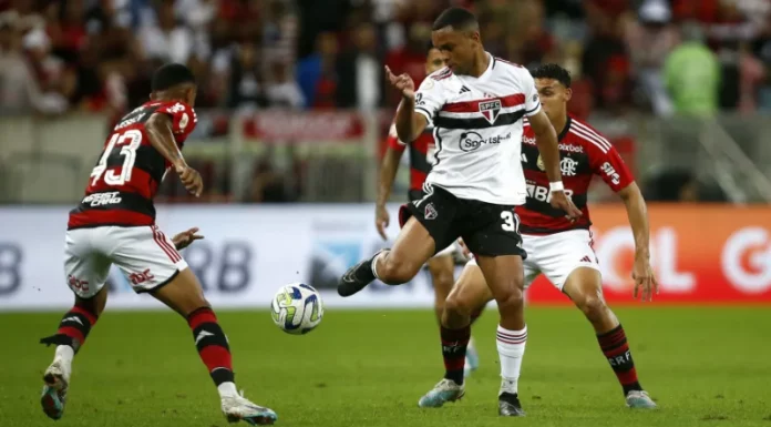 'Mando de campo não tem esse peso todo', opina Mauro Cezar sobre decisão da Copa do Brasil