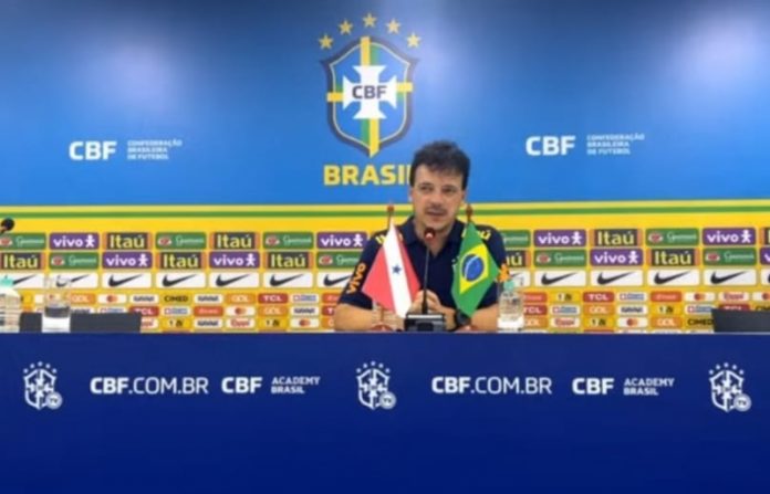 Fernando Diniz celebra goleada na estreia: 'Momento único da minha vida'
