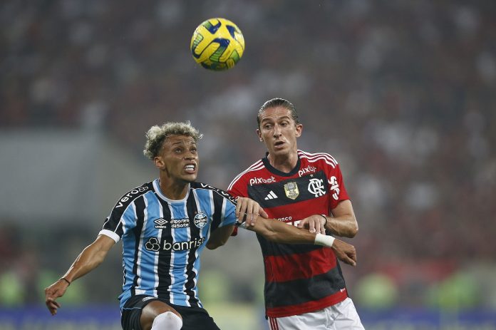 Vai aposentar? Futuro do Filipe Luís depende da diretoria do Flamengo