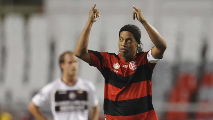 Ronaldinho manda mensagem para o Flamengo antes da decisão: 'Boa sorte'