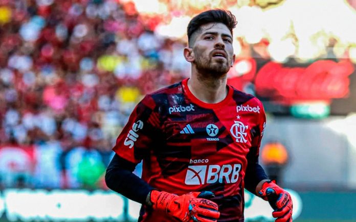 'Temos que ganhar para assegurar vaga na Libertadores', diz Rossi sobre duelo contra o São Paulo