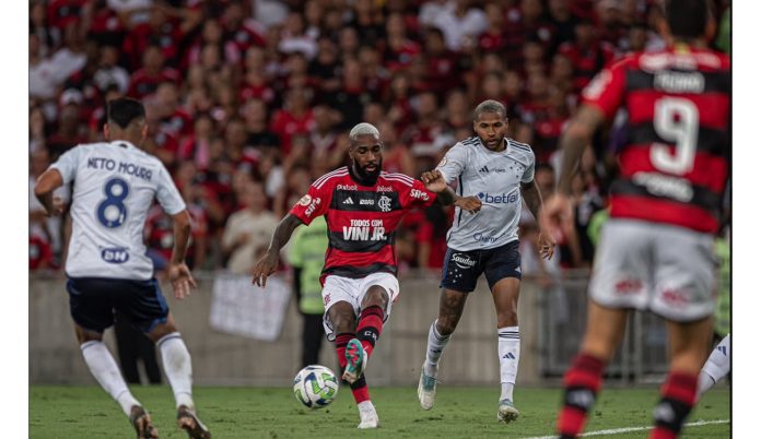 Comentaristas do SporTV apontam favorito para partida entre Flamengo e Cruzeiro; confira