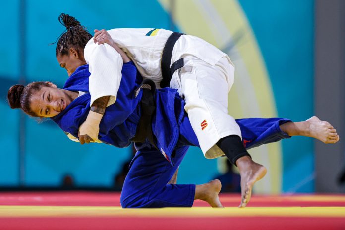 Rafaela Silva tem bom desempenho no Pan e termina competição com medalha de ouro e prata