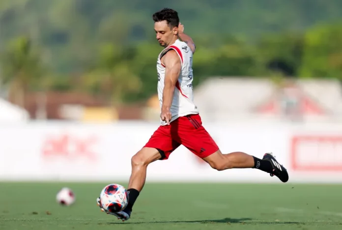 'Está totalmente recuperado', diz preparador físico do Flamengo sobre Rodrigo Caio