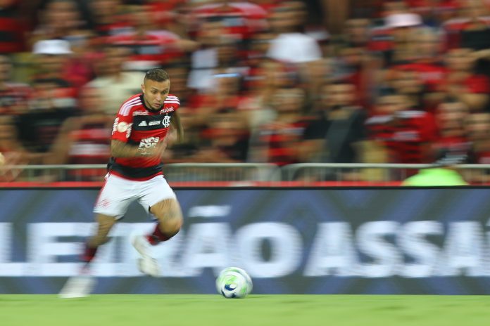 Destaque contra o Palmeiras, Cebolinha comemora boa fase: 'Tenho crescido nos últimos jogos'