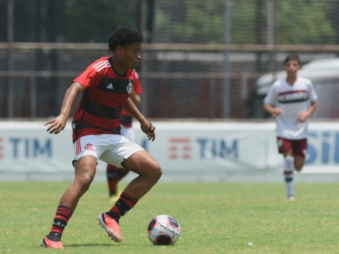 Flamengo fica no empate com o Fluminense pelo jogo de ida do Metropolitano sub-14
