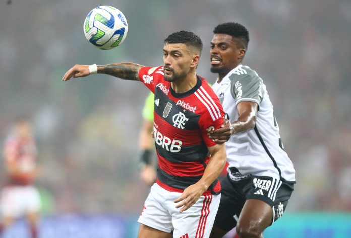 Pilhado detona diretoria do Flamengo após derrota para o Galo: 'É frouxa e vexatória'