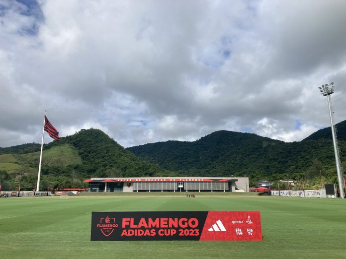 Flamengo sub-15 estreia na Adidas Cup 2023 com derrota para o Arsenal