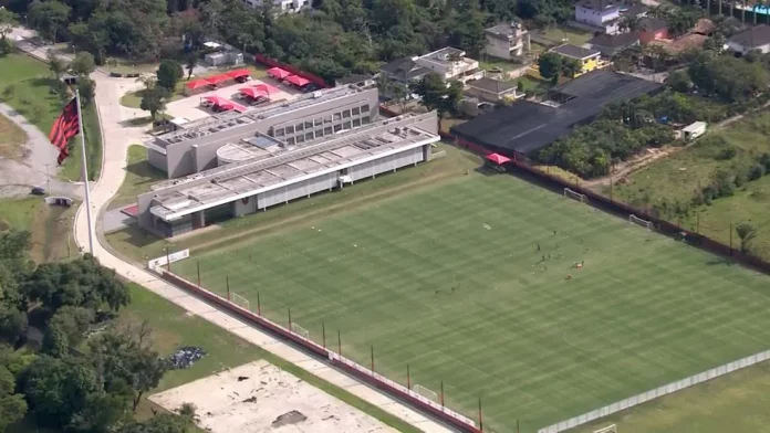 Assinado! Flamengo acerta saída de atacante para rival brasileiro