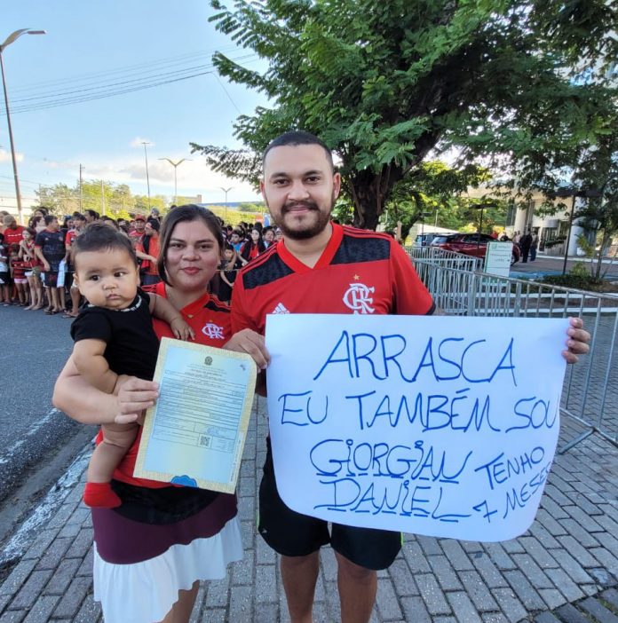 Mengão chegou! Flamengo desembarca no hotel em Manaus