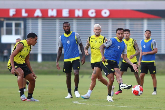 Com Lorran, Flamengo divulga relacionados para partida contra o Bangu