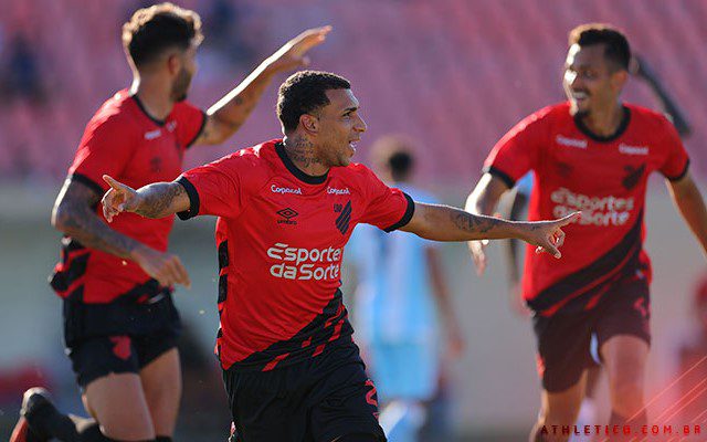 Que estrela! Emprestado pelo Flamengo, Petterson estreia com gol no Athletico-PR