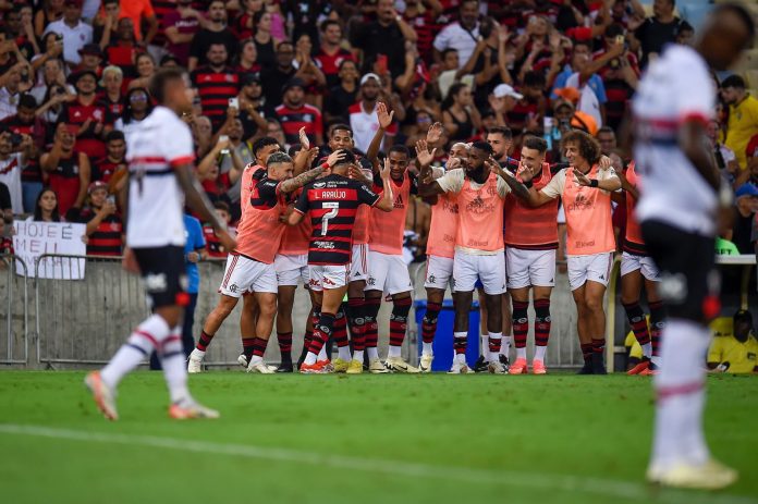 Apresentador diz que Tite está dosando força no Flamengo para o Brasileiro