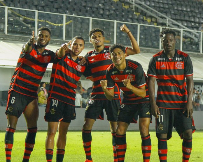 Confira os gols da vitória do Flamengo contra o Santos pelo Brasileirão sub-20
